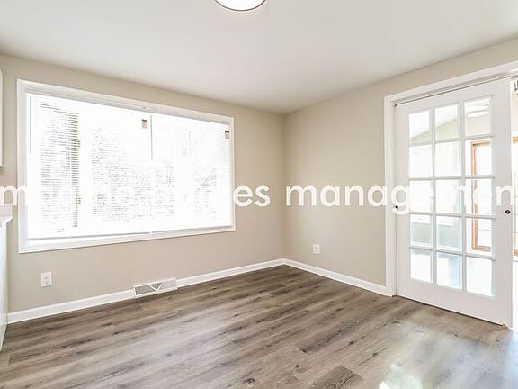 3rd image of 229 Marion Dr