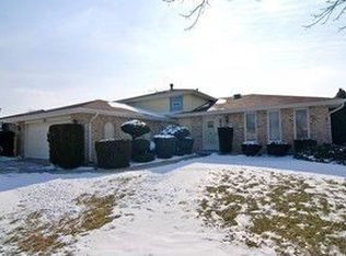 8701 Raintree Rd, Tinley Park, IL 60487