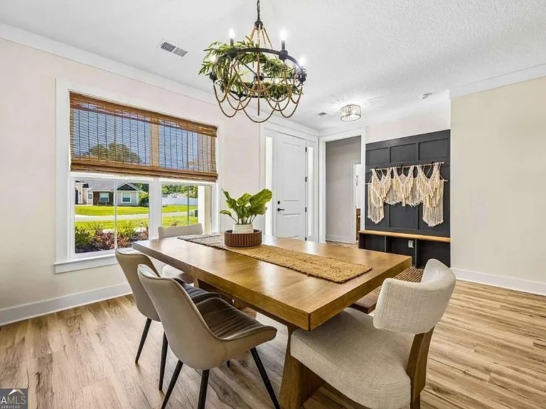 100 Carrington Way — Photo 8