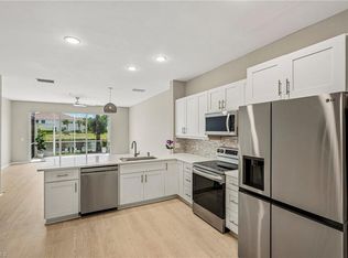 1104 Oxford LN #44, NAPLES, FL 34105