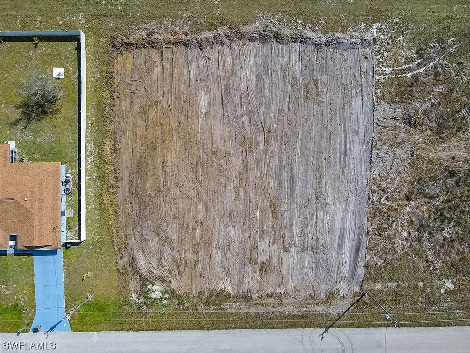 2nd image of 455 Hedgewood St