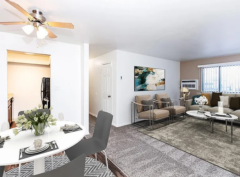 Foxhill Apartments — Photo 1