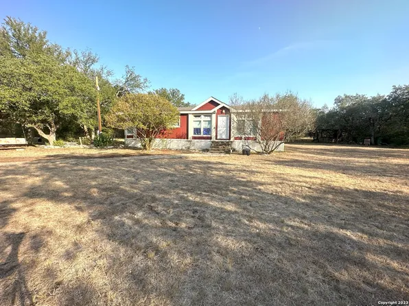 480 Private Road 233, Hondo, TX 78861