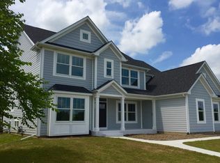 40W523 Settlement Dr, Campton Hills, IL 60175