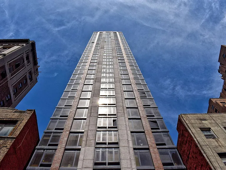 49 E 34th St #26C — Photo 14