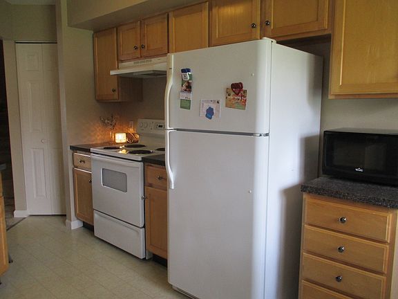 4th image of 30 Westfield Pl