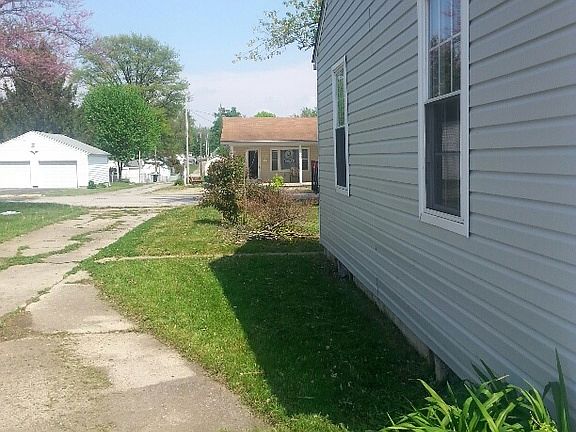 5th image of 1001 N Watson St