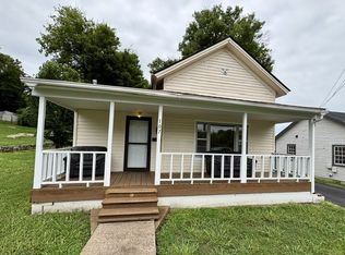 107 E 13th St, Columbia, TN 38401