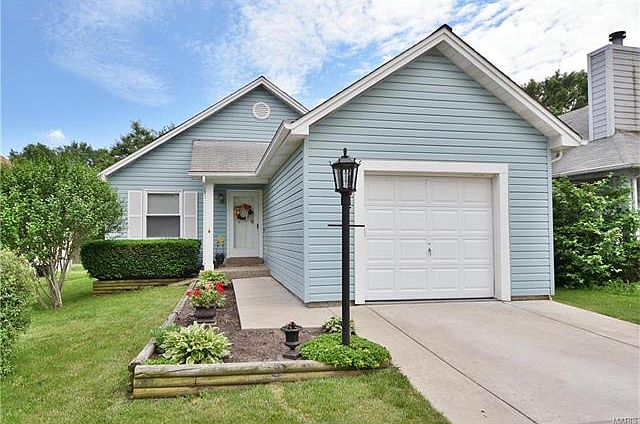 2nd image of 3040 Plum Creek Dr