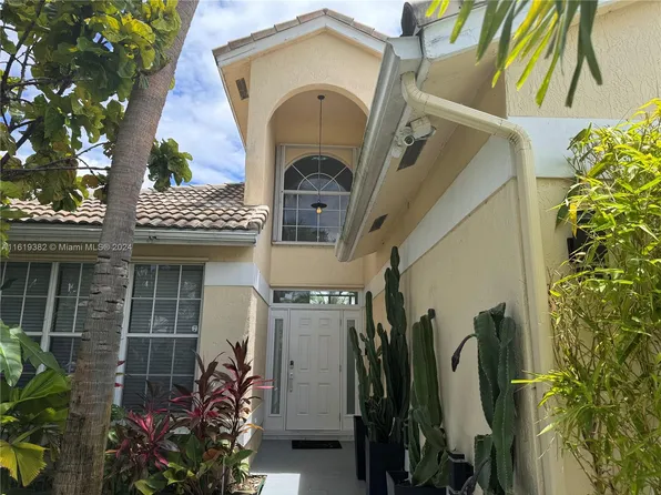 18431 NW 11th Ct, Hollywood, FL 33029