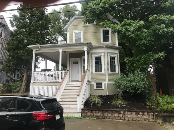 170 Highland St, New Bedford, MA 02746