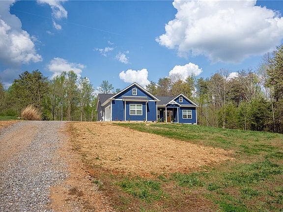 2nd image of 1686 Friendship Rd
