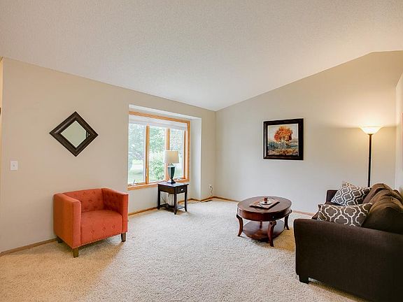 5th image of 1066 Heather Dr