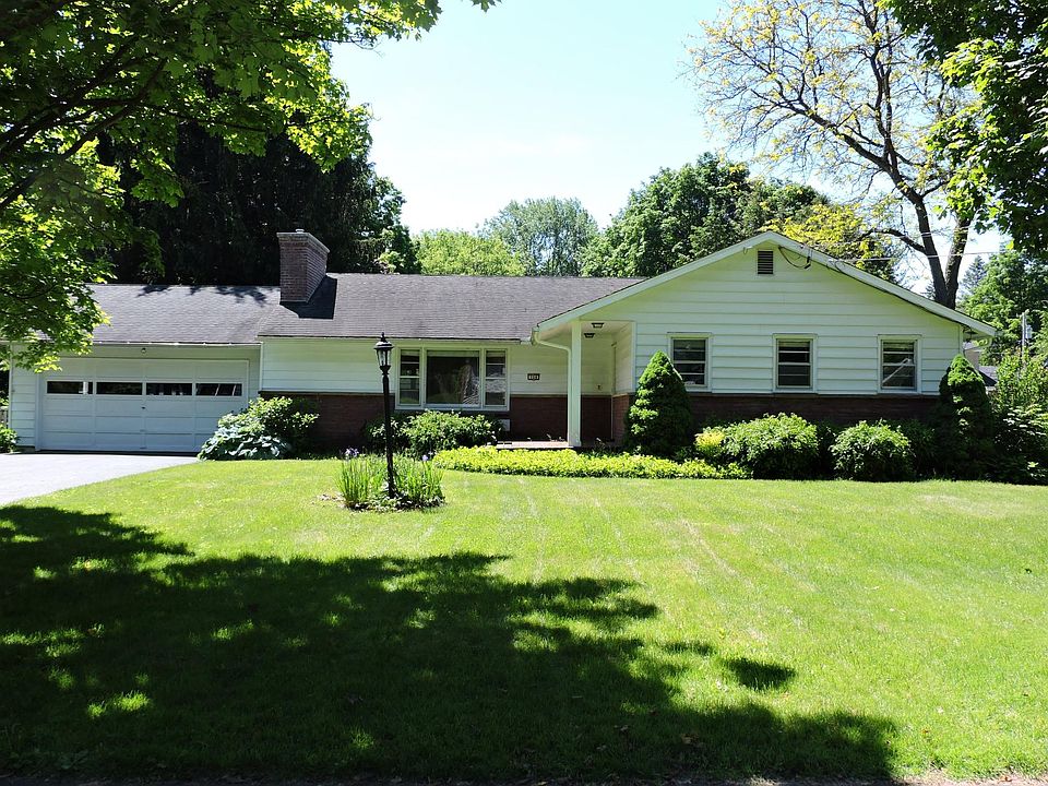 1st image of 154 Brookside Ln
