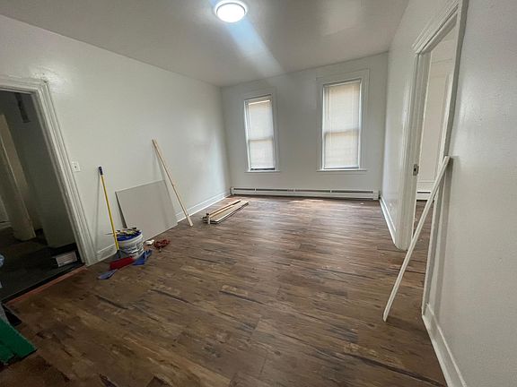 2nd image of 826 Faile St #1A