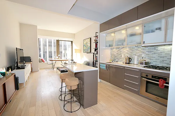 Rented by Keller Williams NYC | media 33