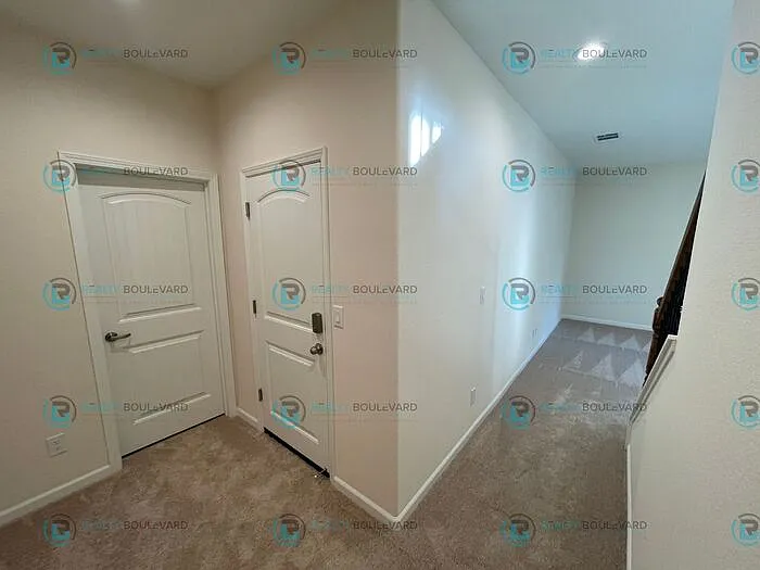 925 W End St — Photo 13