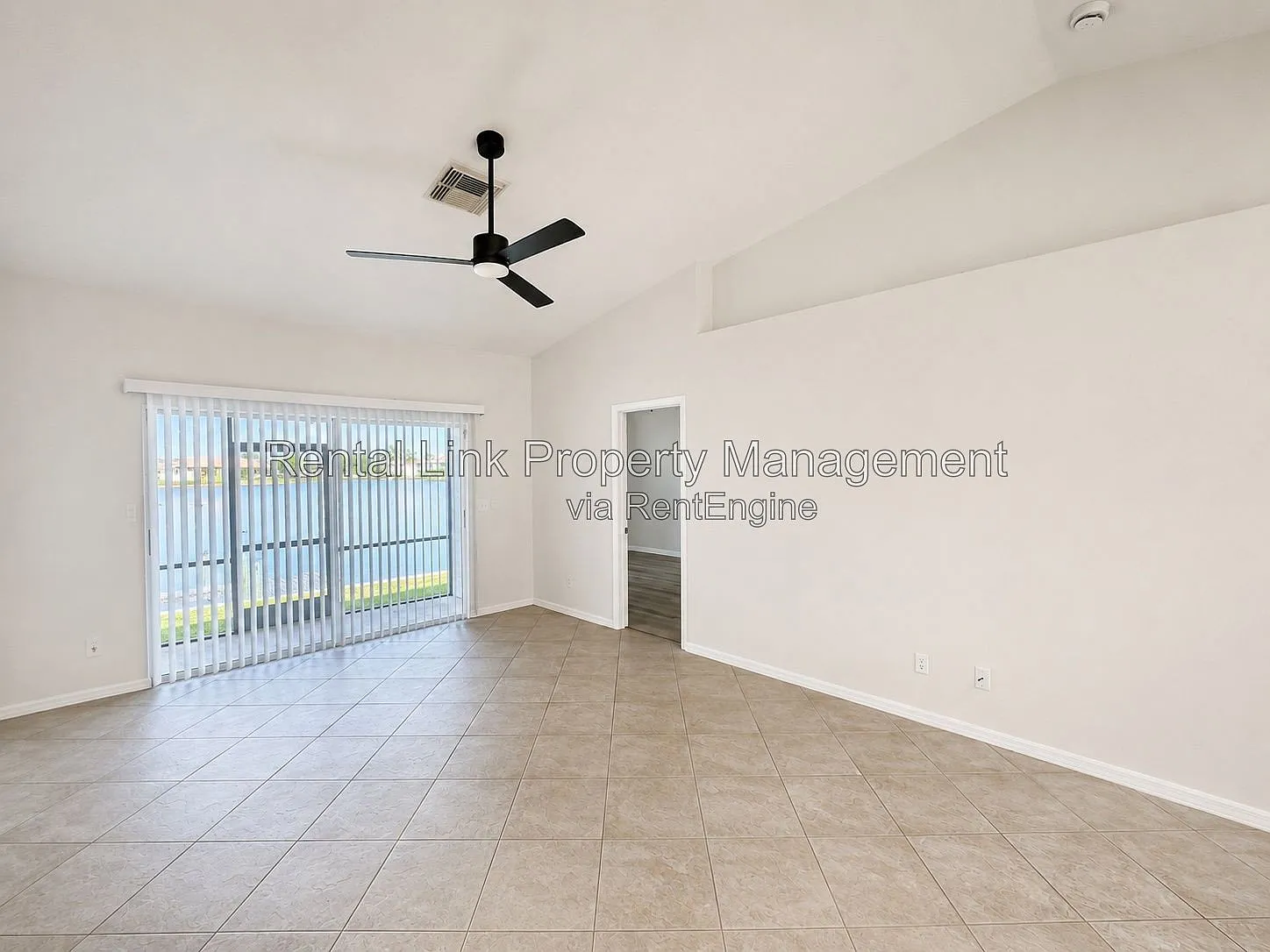 2 bed, 2.0 bath, 1008 sqft, $1,300 — Photo 3
