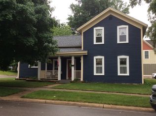 224 Courtland St NE, Rockford, MI