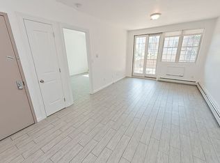 2757 Crescent St #3A, Astoria, NY 11102