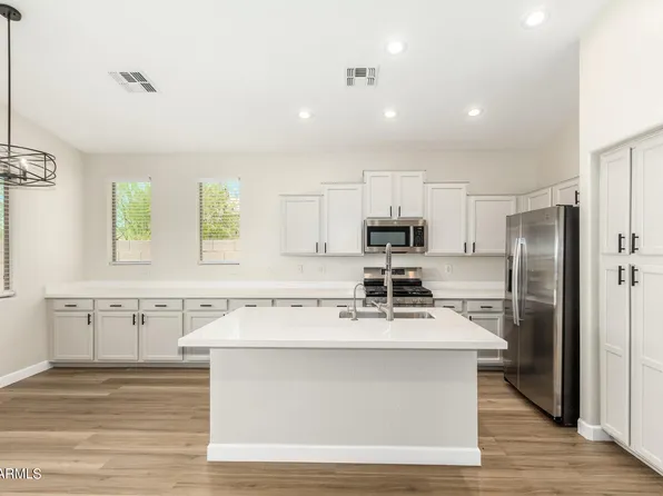 4321 W HEYERDAHL Drive, New River, AZ 85087