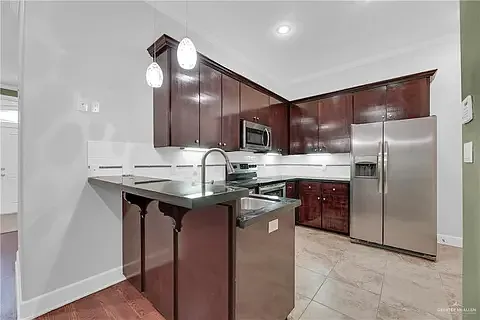 209 Robin Ave — Photo 5