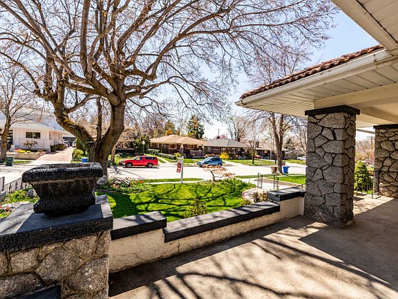 4th image of 1139 E Herbert Ave