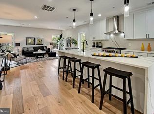 2931 11th St NW #E-2, Washington, DC 20001