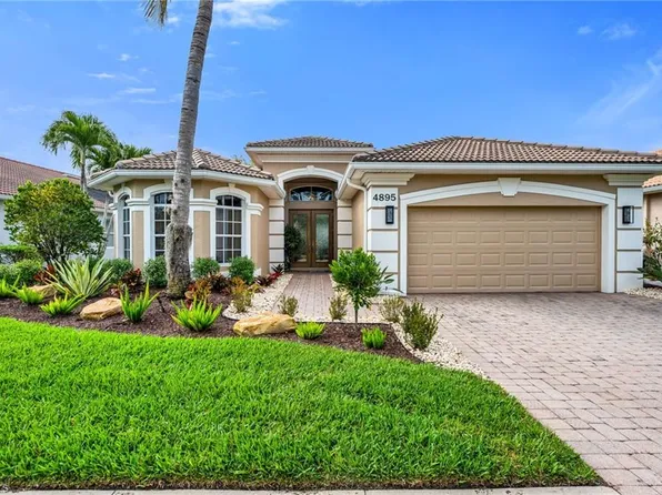 4895 Cerromar DR, NAPLES, FL 34112