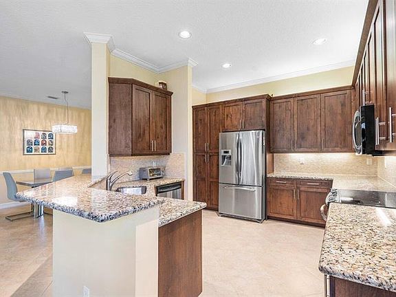 3rd image of 9659 Hunterston Dr
