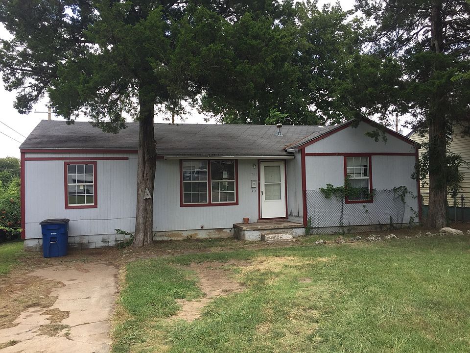 1st image of 2745 N Denver Ave