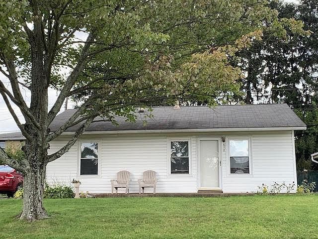 1st image of 572 Seneca Dr