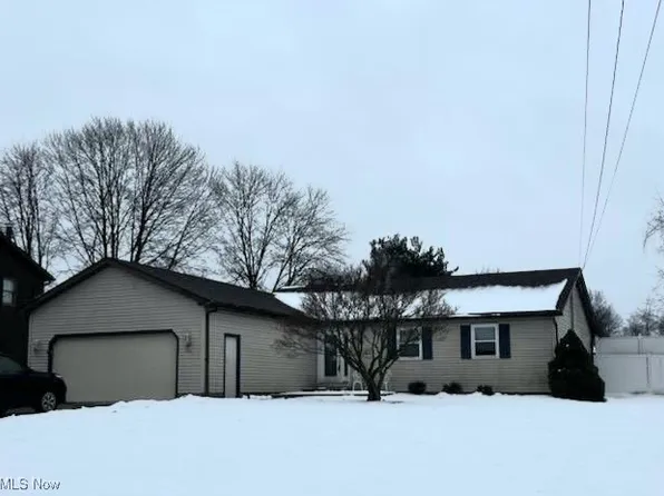 8567 Hilltop Dr, Poland, OH 44514