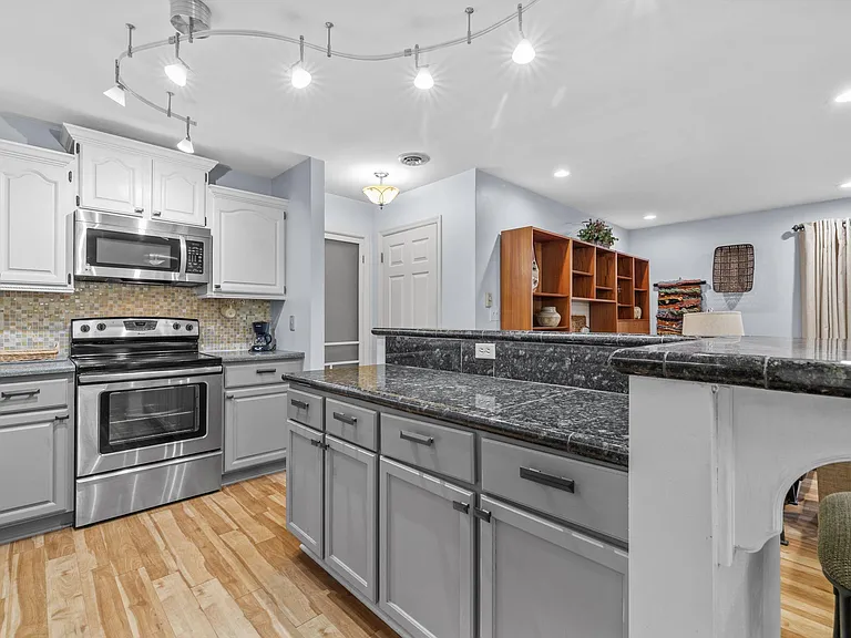 1435 Pheasant Run Dr #101 — Photo 13