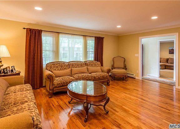 4th image of 71 River Heights Dr