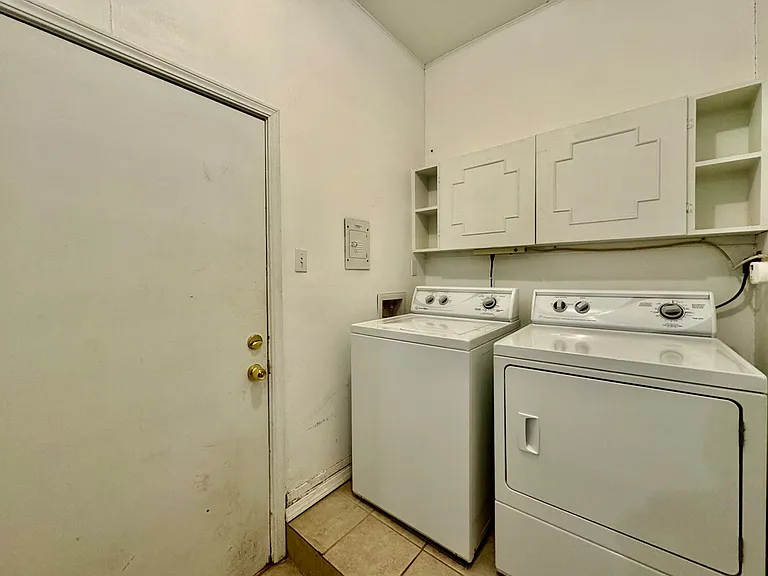 9519 Stratford Dr — Photo 10
