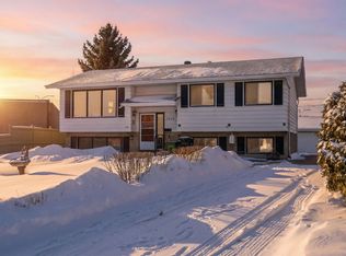 3424 65th St NW, Edmonton, AB T6L2C6