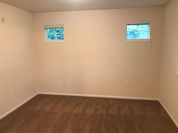 3rd image of 11302 124th Ave NE Unit 302