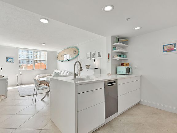 3rd image of 1801 N Flagler Drive #512