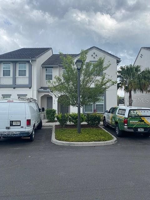 1st image of 370 Captiva Dr