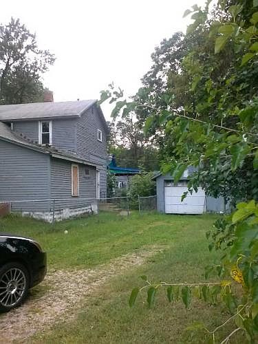 2nd image of 841 Gull Rd