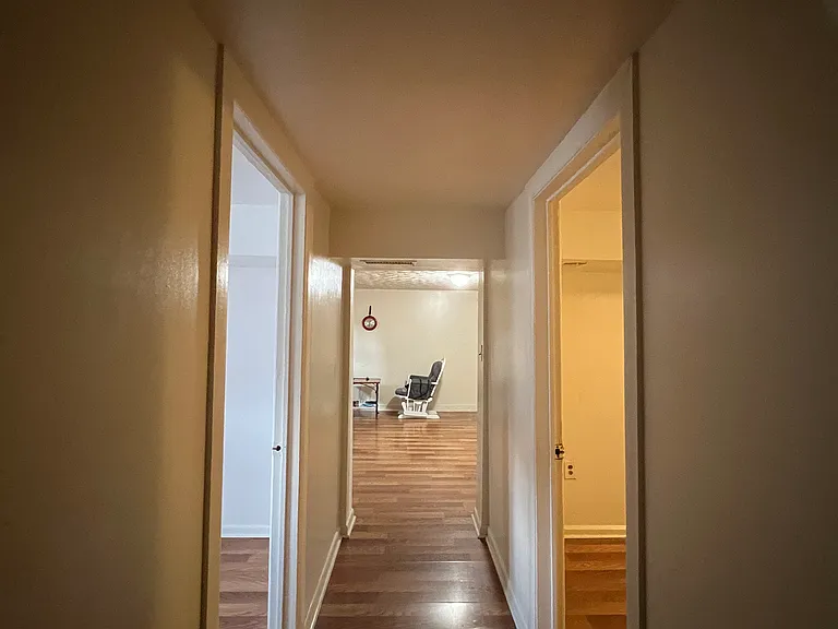 4910 Glassmanor Dr #BASEMENT — Photo 5