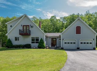 90 Hunts Meadow Rd, Pittston, ME 04345