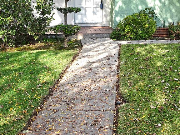4th image of 613 E Camellia Dr