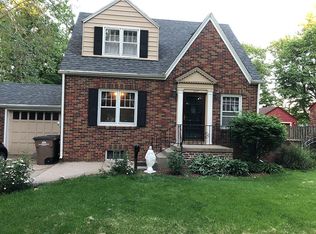 1317 64th St, Windsor Heights, IA 50324