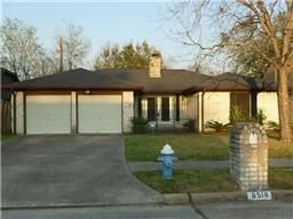 8518 Parkhill Forest Dr, Houston, TX 77088
