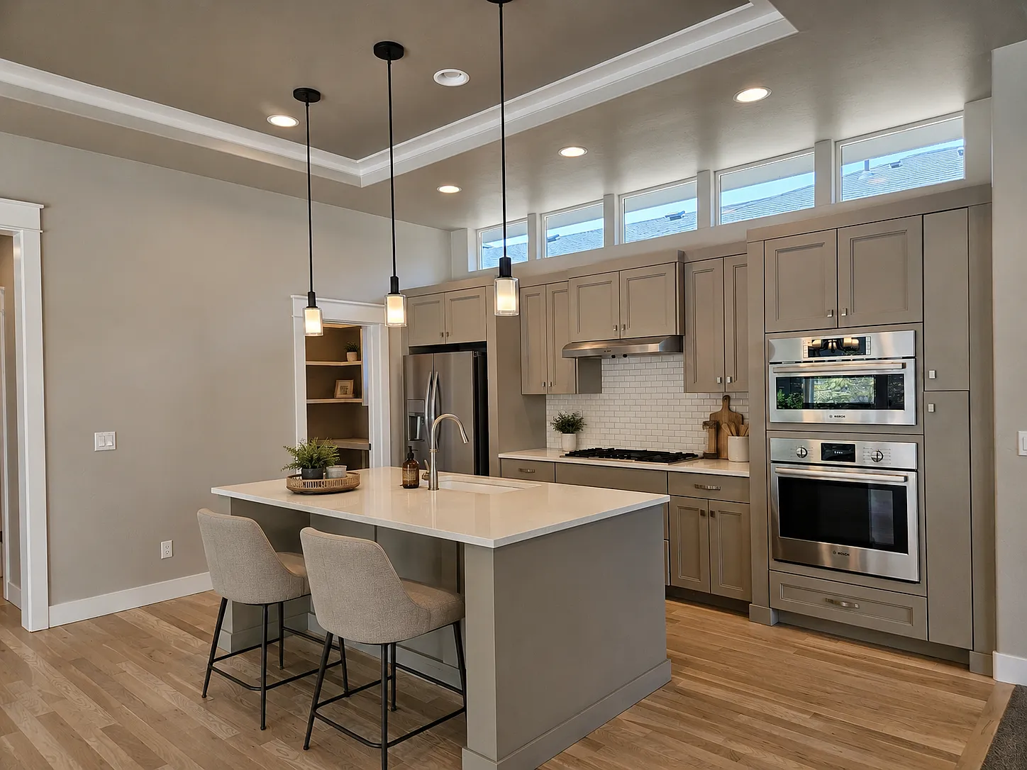 3 bed, 2.5 bath, 2510 sqft, $3,400 — Photo 4