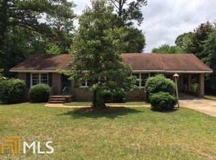 528 E McIntosh Rd, Griffin, GA 30223
