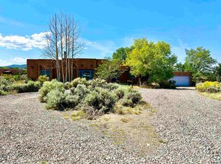 300 Morgan Rd, Taos, NM 87571