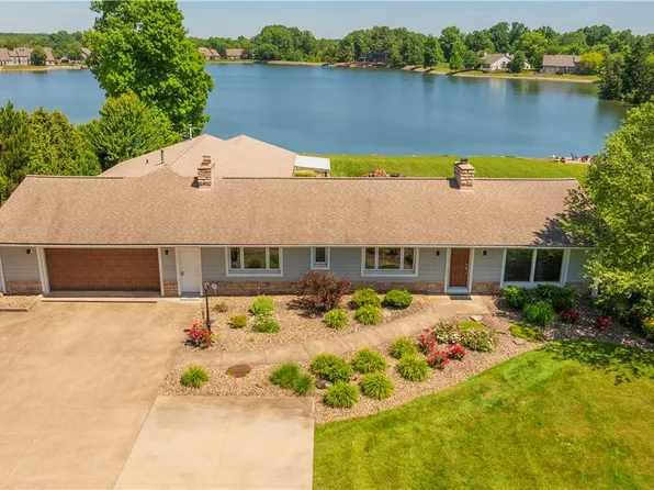 294 S Bayshore Dr, Columbiana, OH 44408